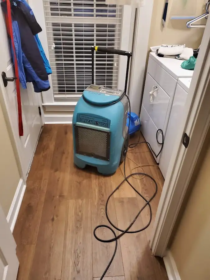 Commercial dehumidifier deployed for Crawl Space Restoration in Justin